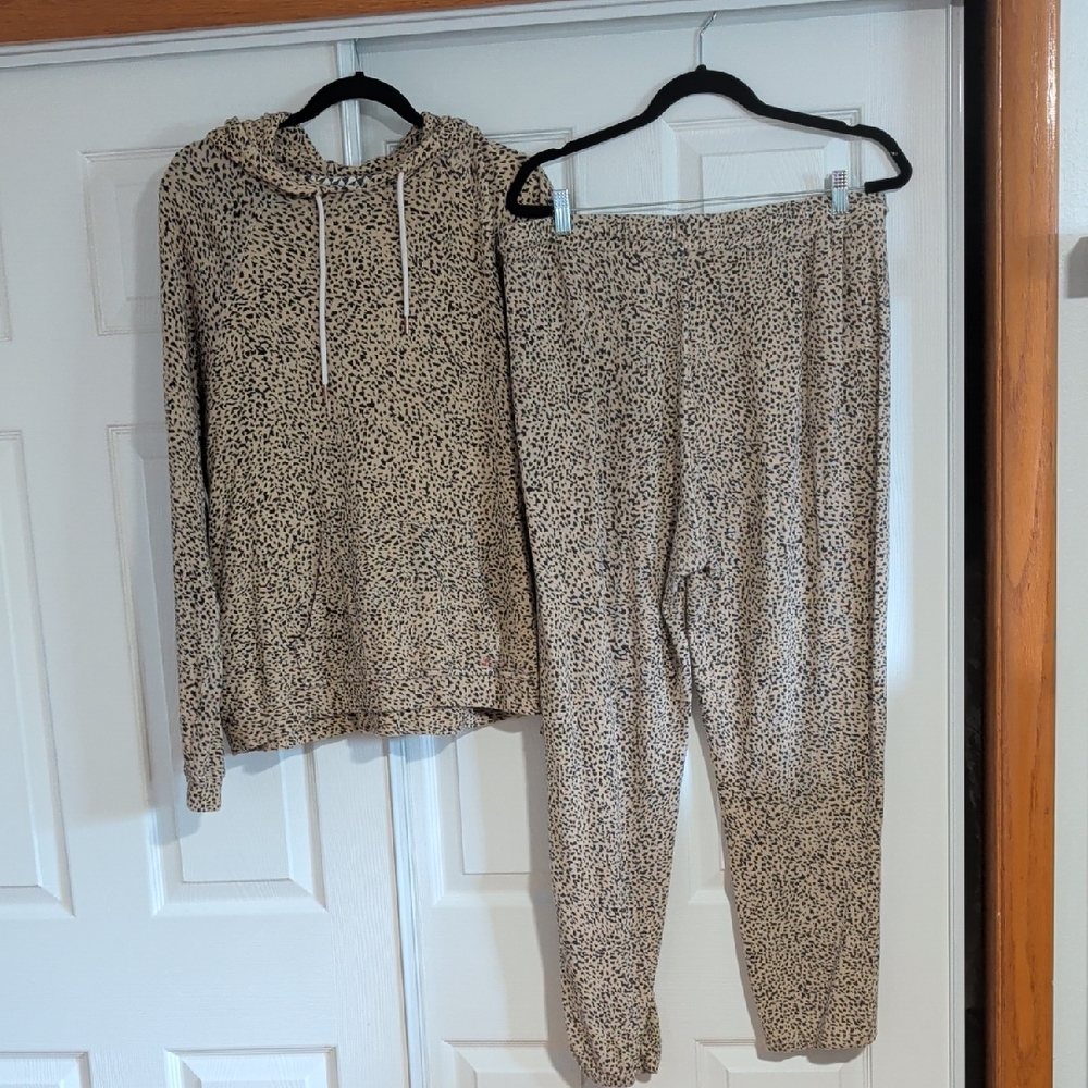 Volcom Adult Pajama Set in Tan and Black